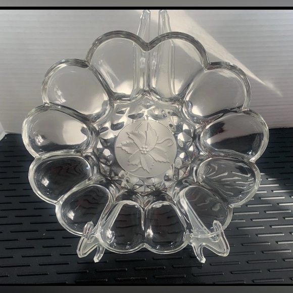 Vintage Princess House Fantasia Crystal deviled egg served w/ frosted poinsettia - Picture 3 of 7